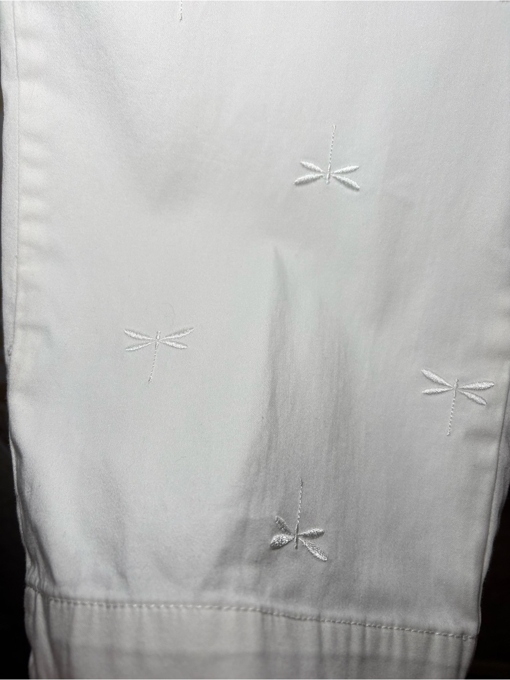 Talbots White Dragonfly Embroidered Capris | Coastal Preppy Crop Pants - Picture 7 of 11